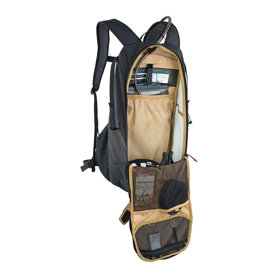 EVOC Ride 16 Hydration Pack