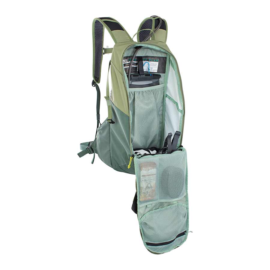 EVOC Ride 16 Hydration Pack