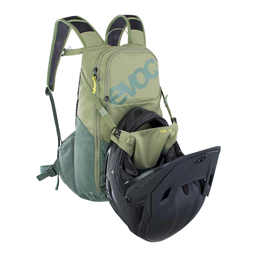 EVOC Ride 16 Hydration Pack